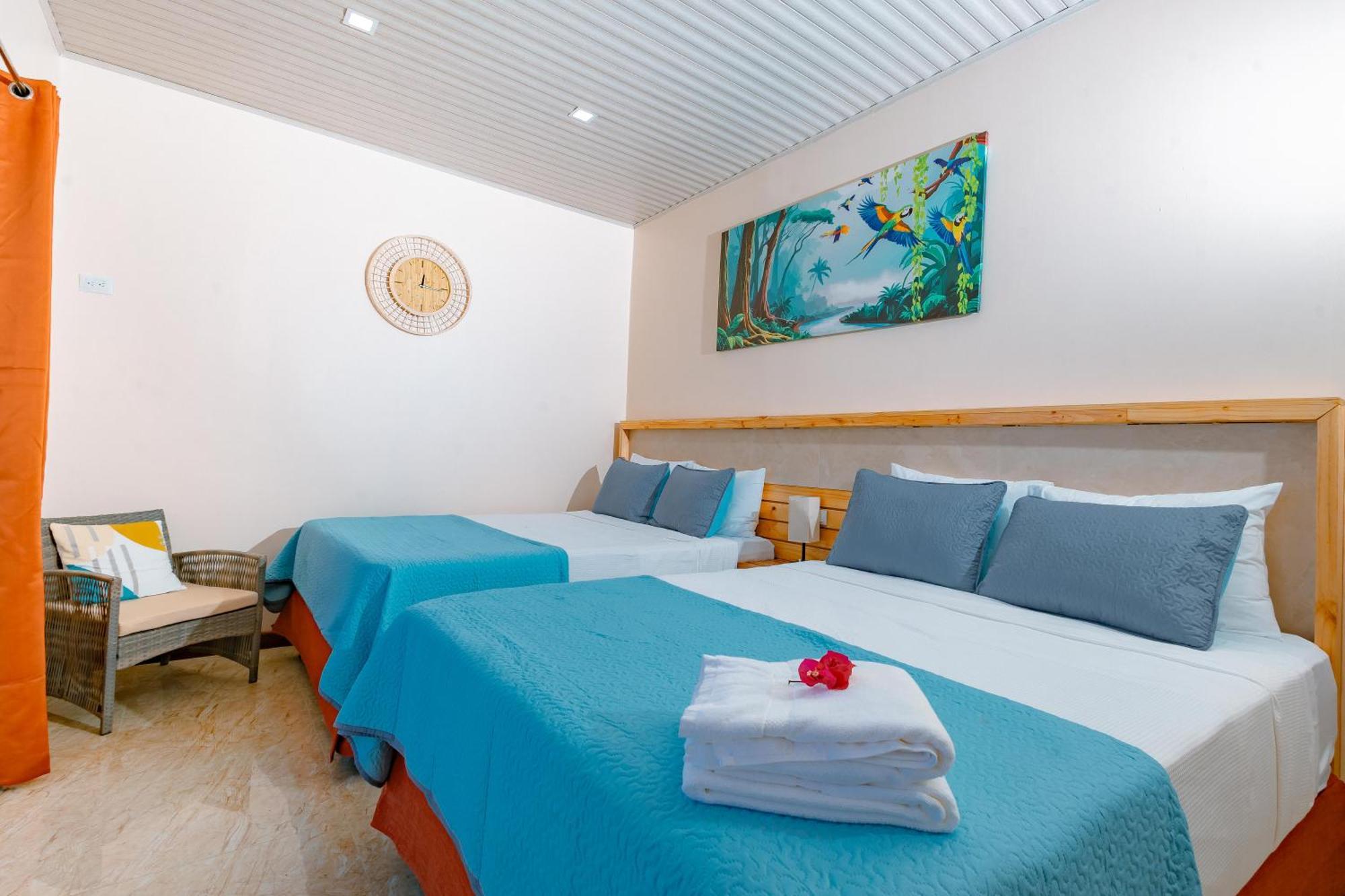 Mountain Top Park Hotel 케포스 외부 사진
